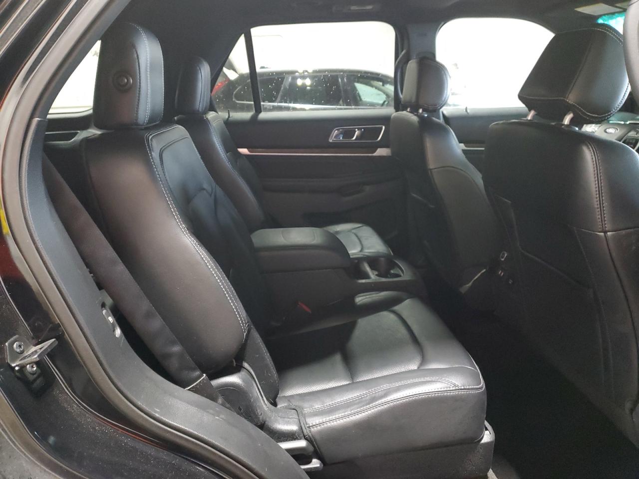2017 Ford Explorer - Image 11