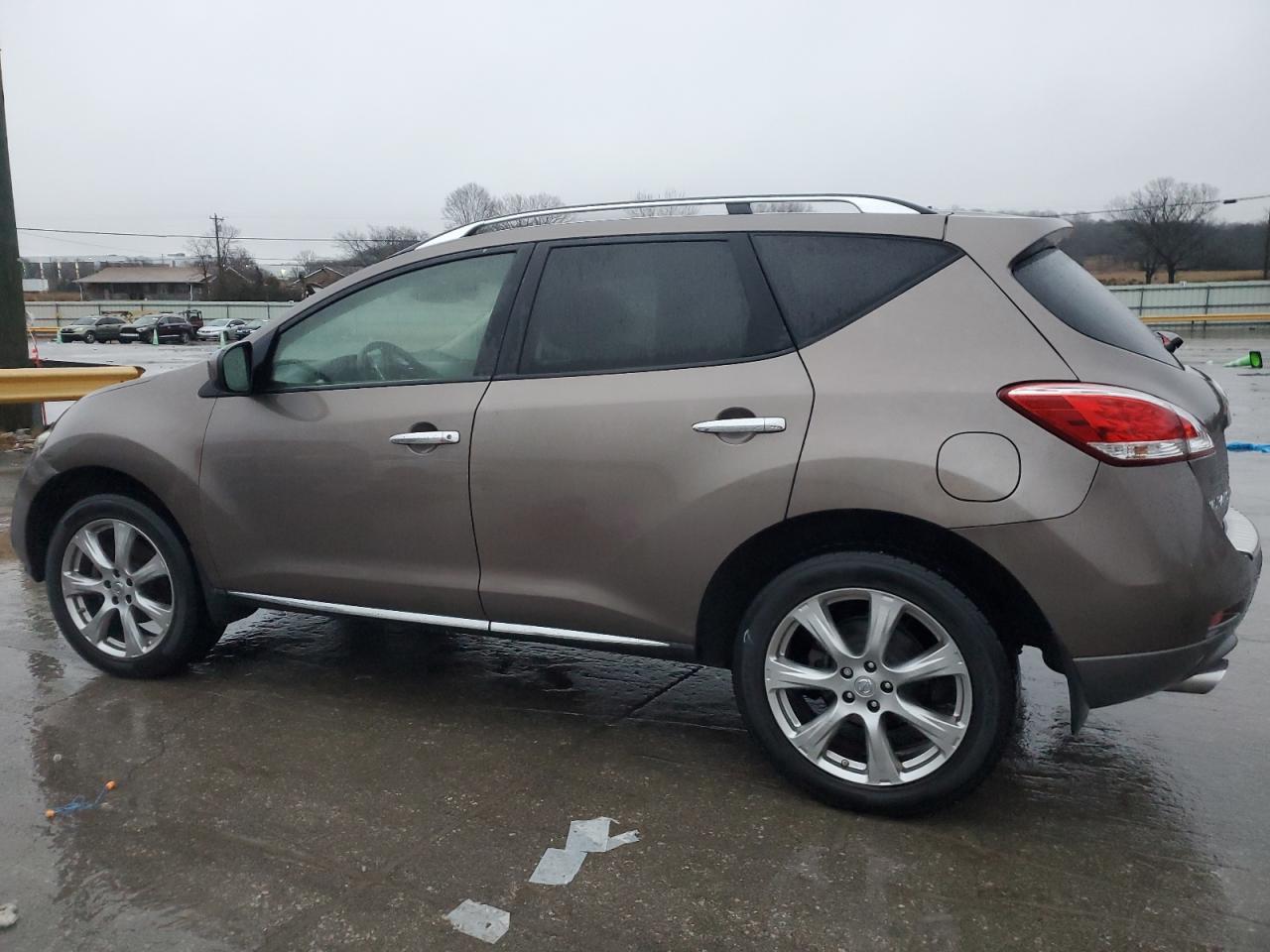 2014 Nissan Murano - Image 2