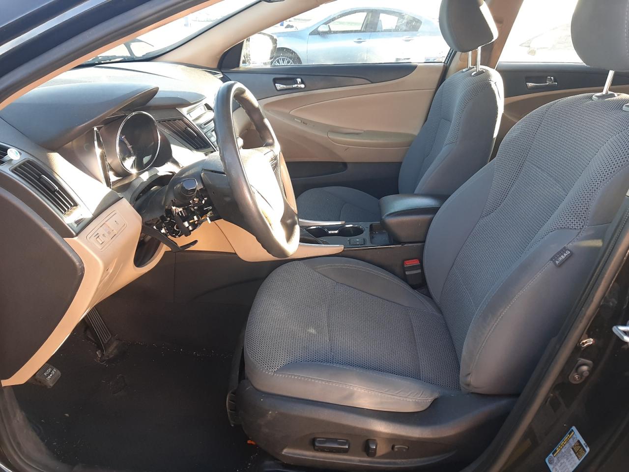 2014 Hyundai Sonata - Image 7