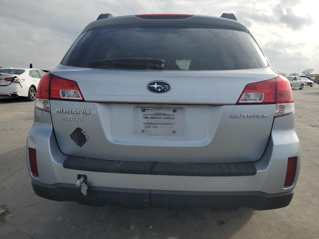 2013 Subaru Outback - Image 6