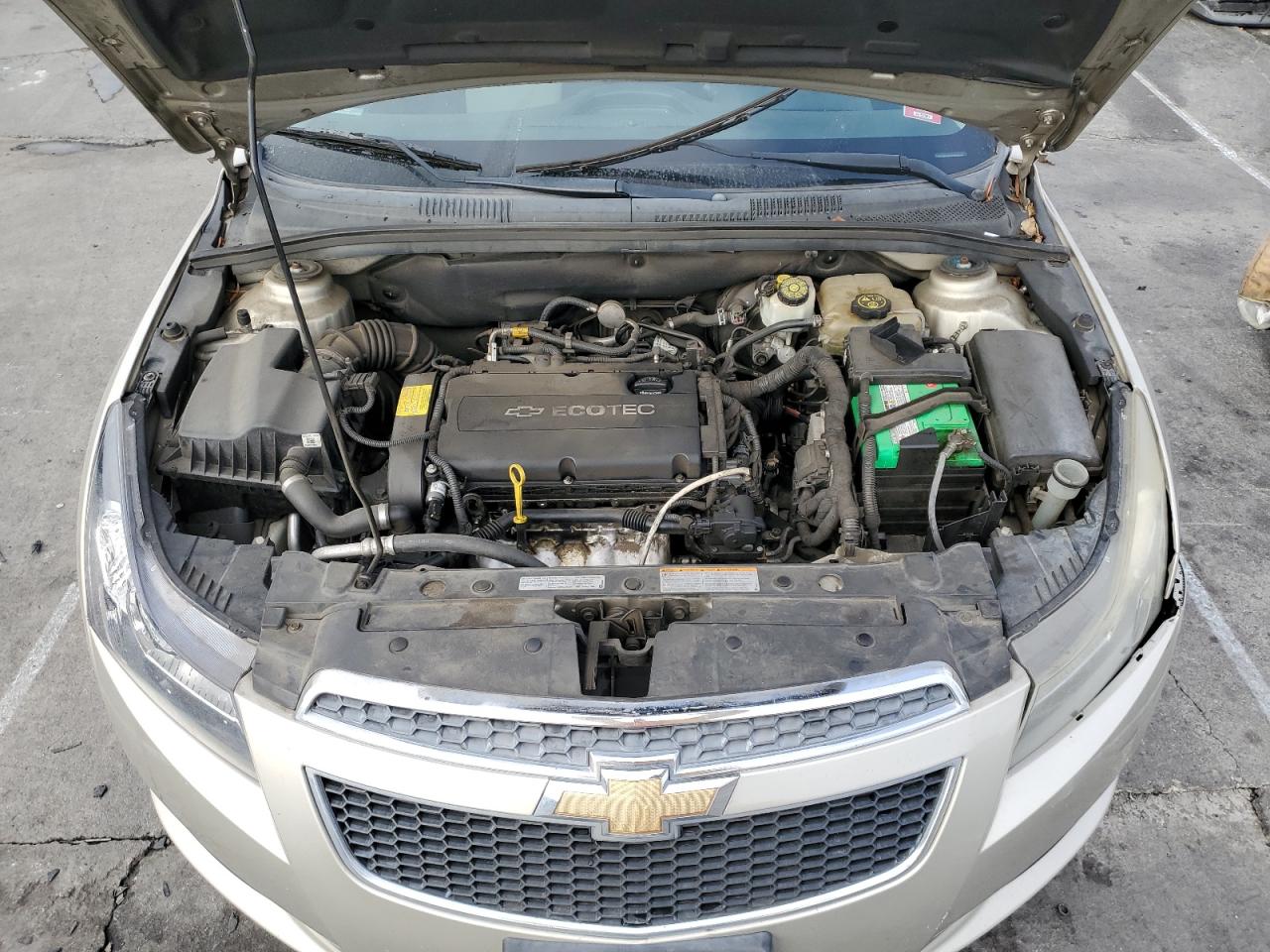 2014 Chevrolet Cruze - Image 11