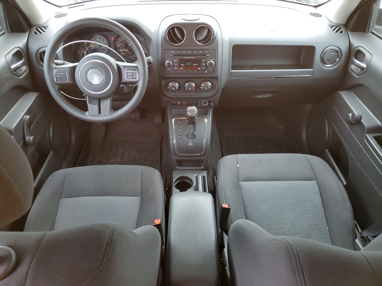 2017 Jeep Liberty (Patriot) - Image 8