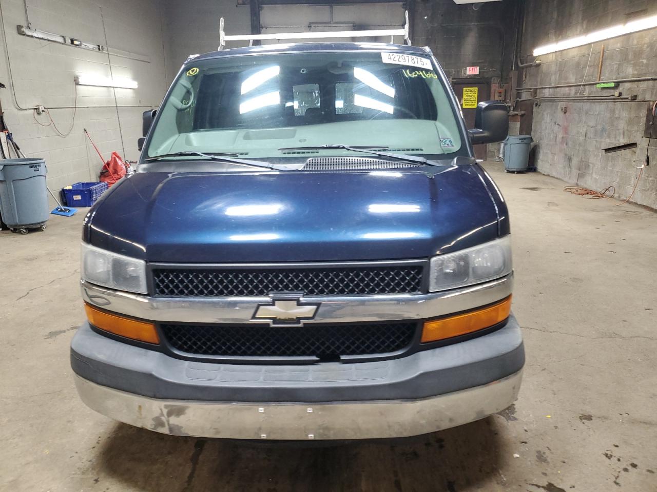 2009 Chevrolet Express - Image 5