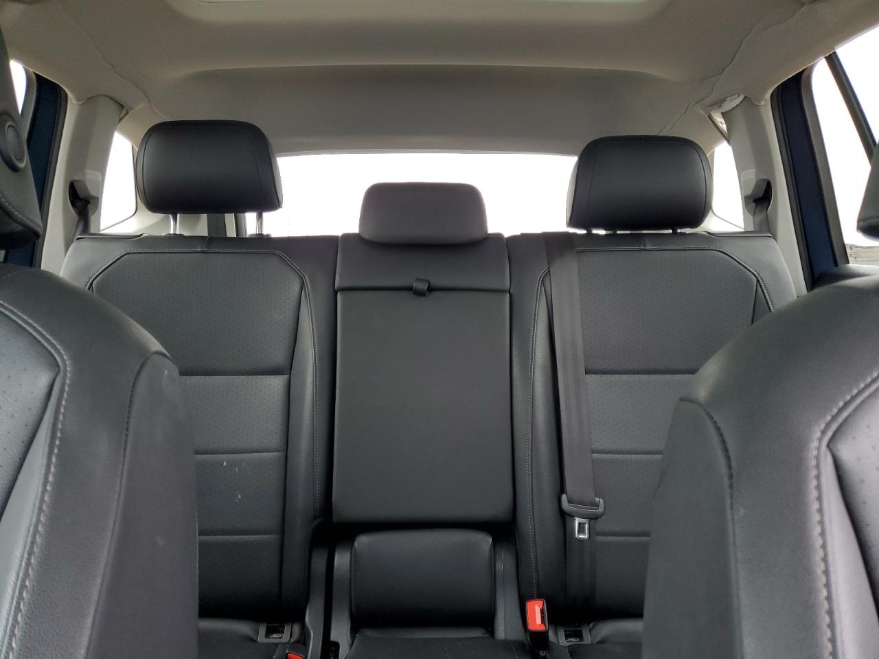 2020 Volkswagen Tiguan - Image 10