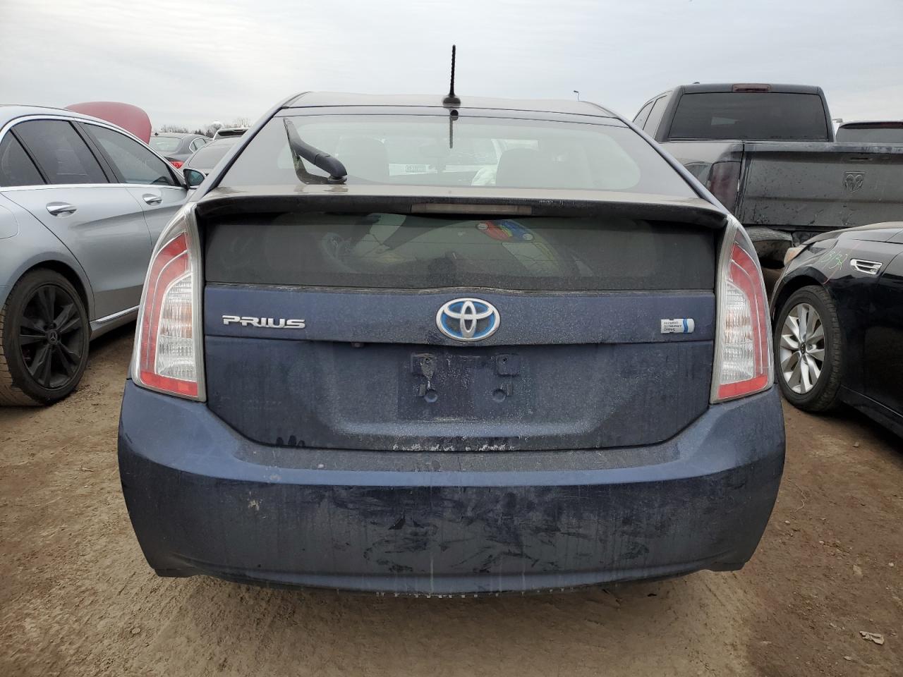 2012 Toyota Prius - Image 6