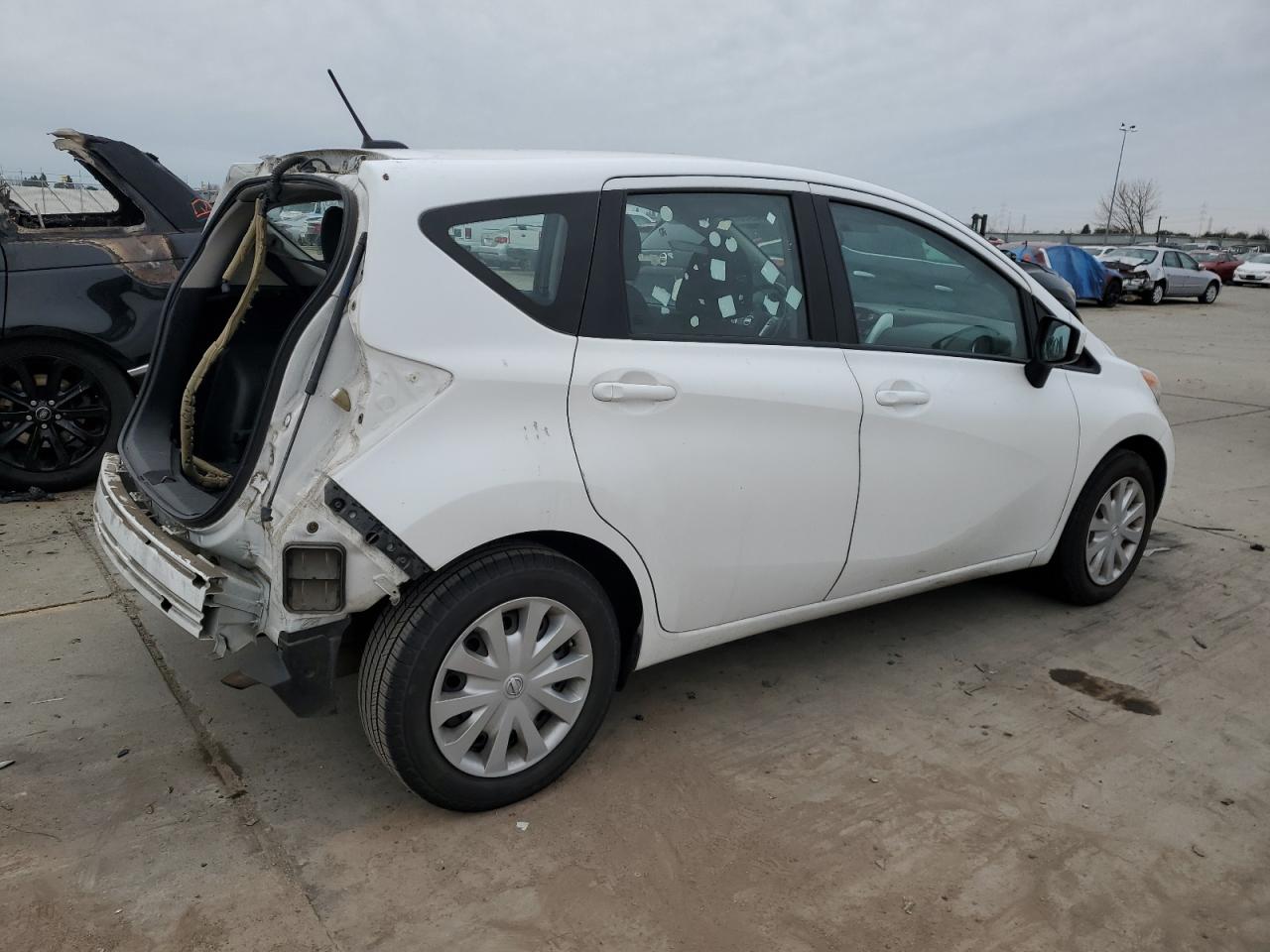 2016 Nissan Versa - Image 3