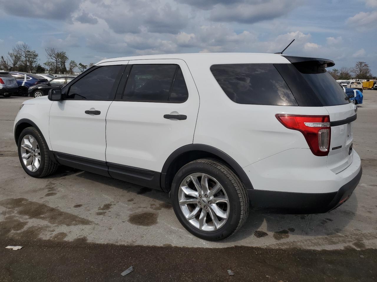 2013 Ford Explorer - Image 2