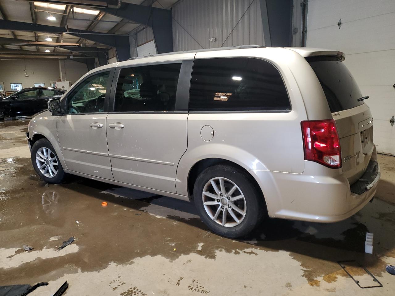 2014 Dodge Caravan - Image 2