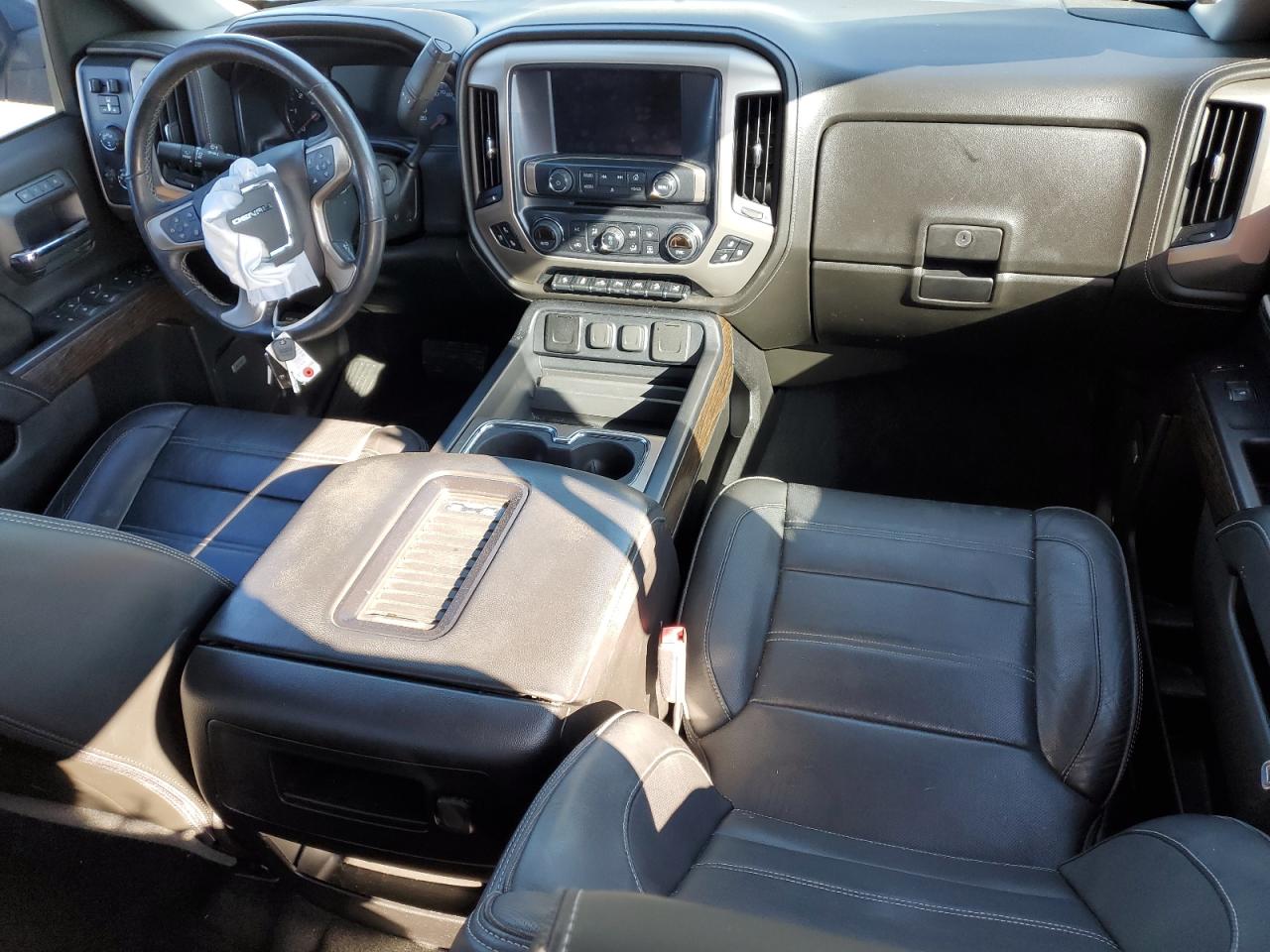 2018 GMC Sierra - Image 8
