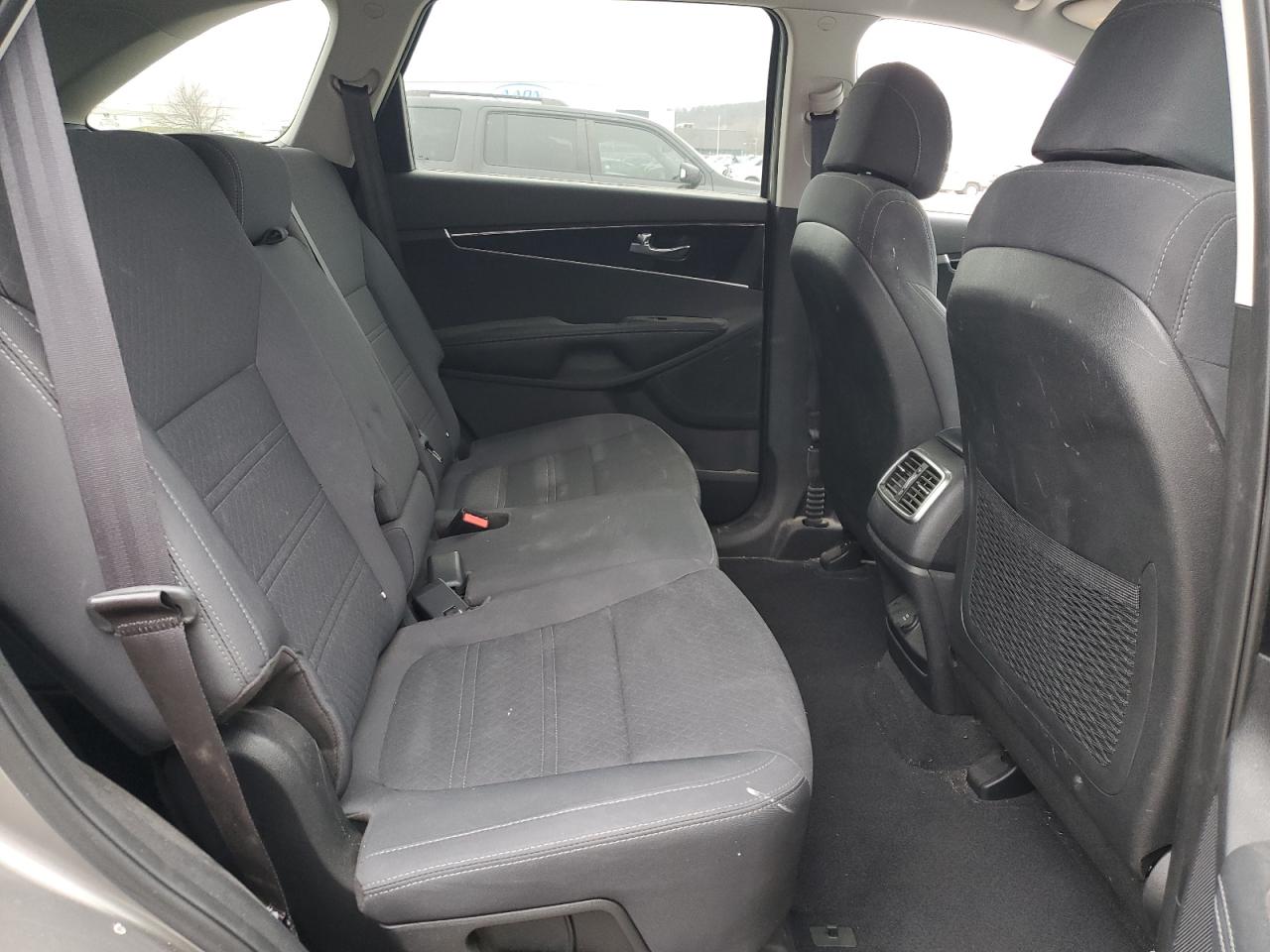 2017 Kia Sorento - Image 12