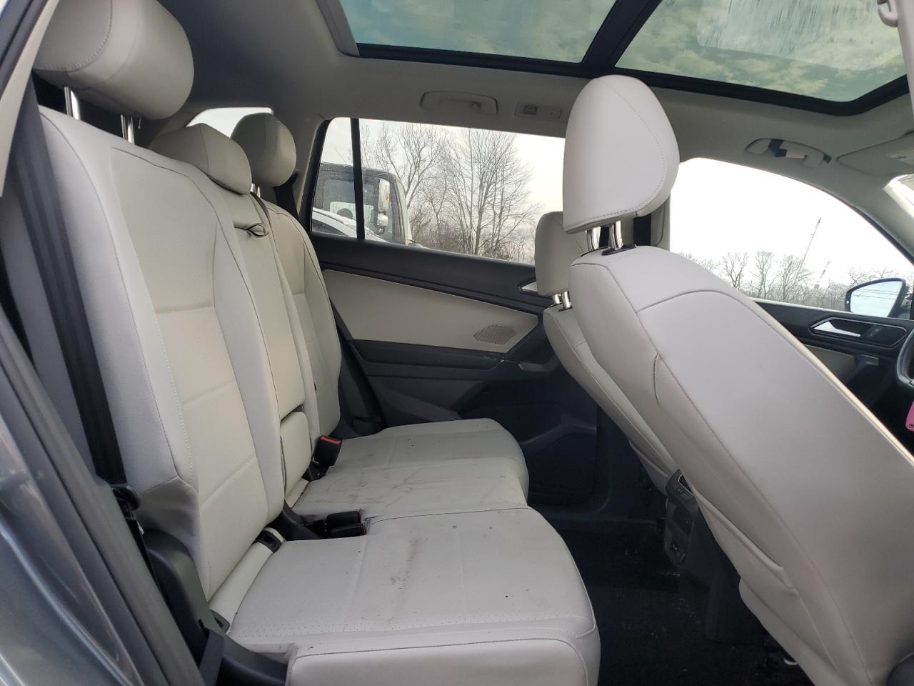 2018 Volkswagen Tiguan - Image 11