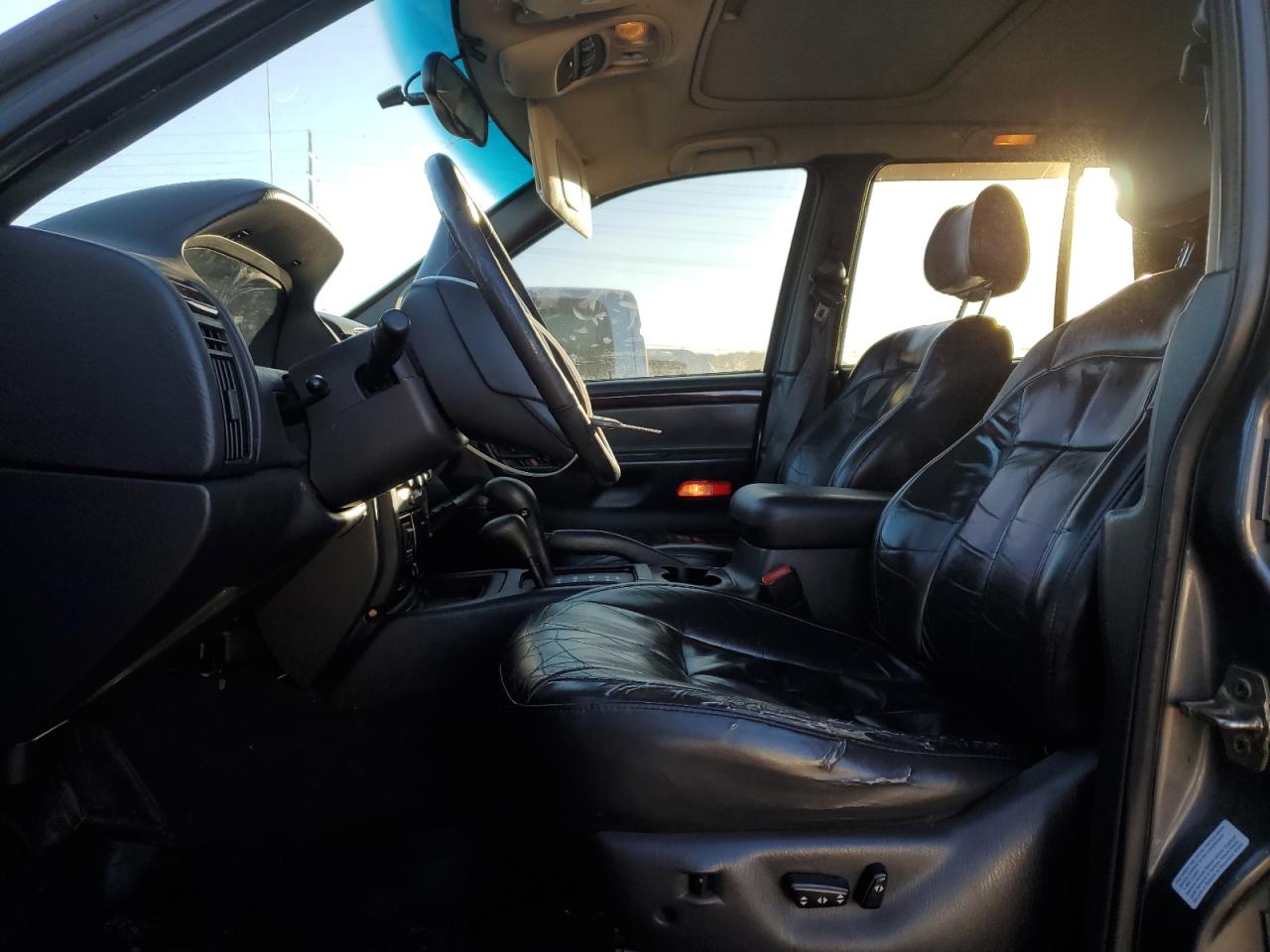 2001 Jeep Grand Cherokee - Image 7