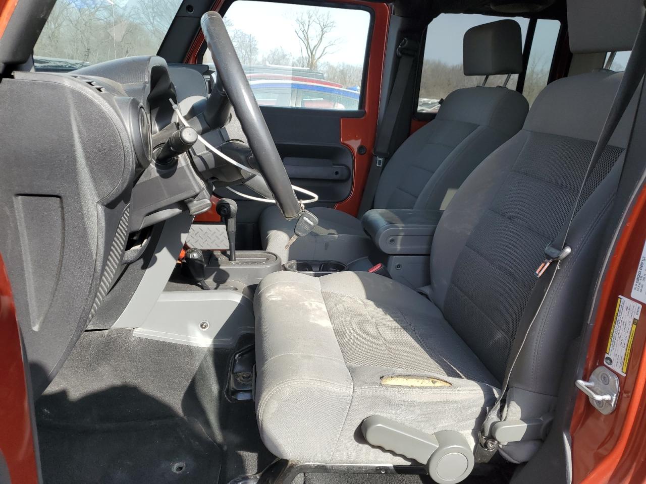 2009 Jeep Wrangler - Image 7