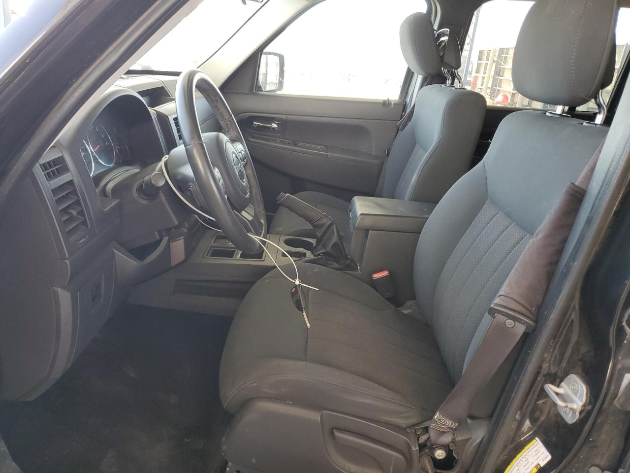 2012 Jeep Liberty (North America) - Image 7