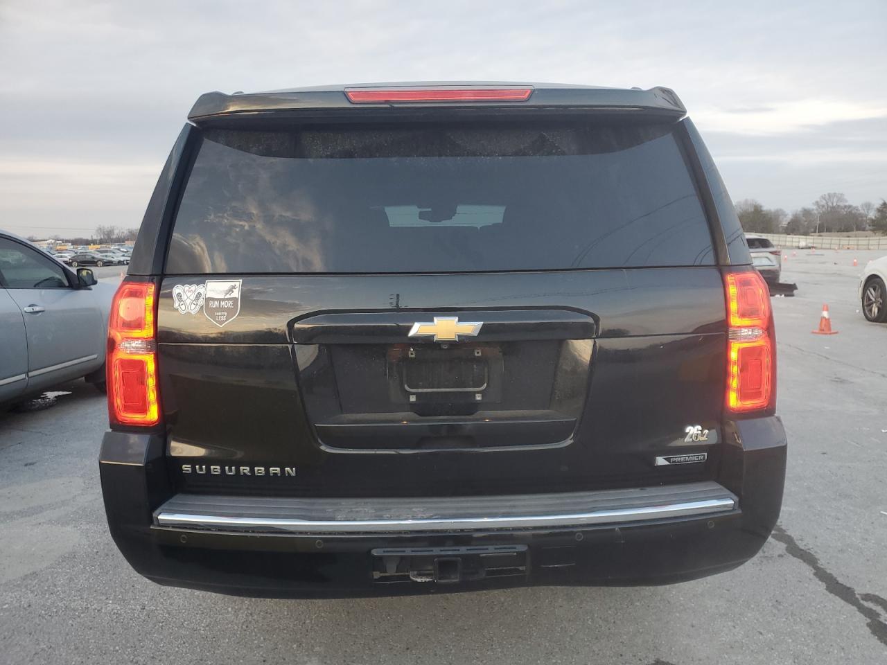 2017 Chevrolet Suburban - Image 6