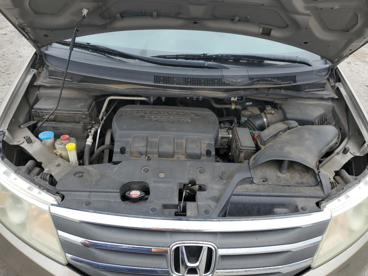 2011 Honda Odyssey - Image 12