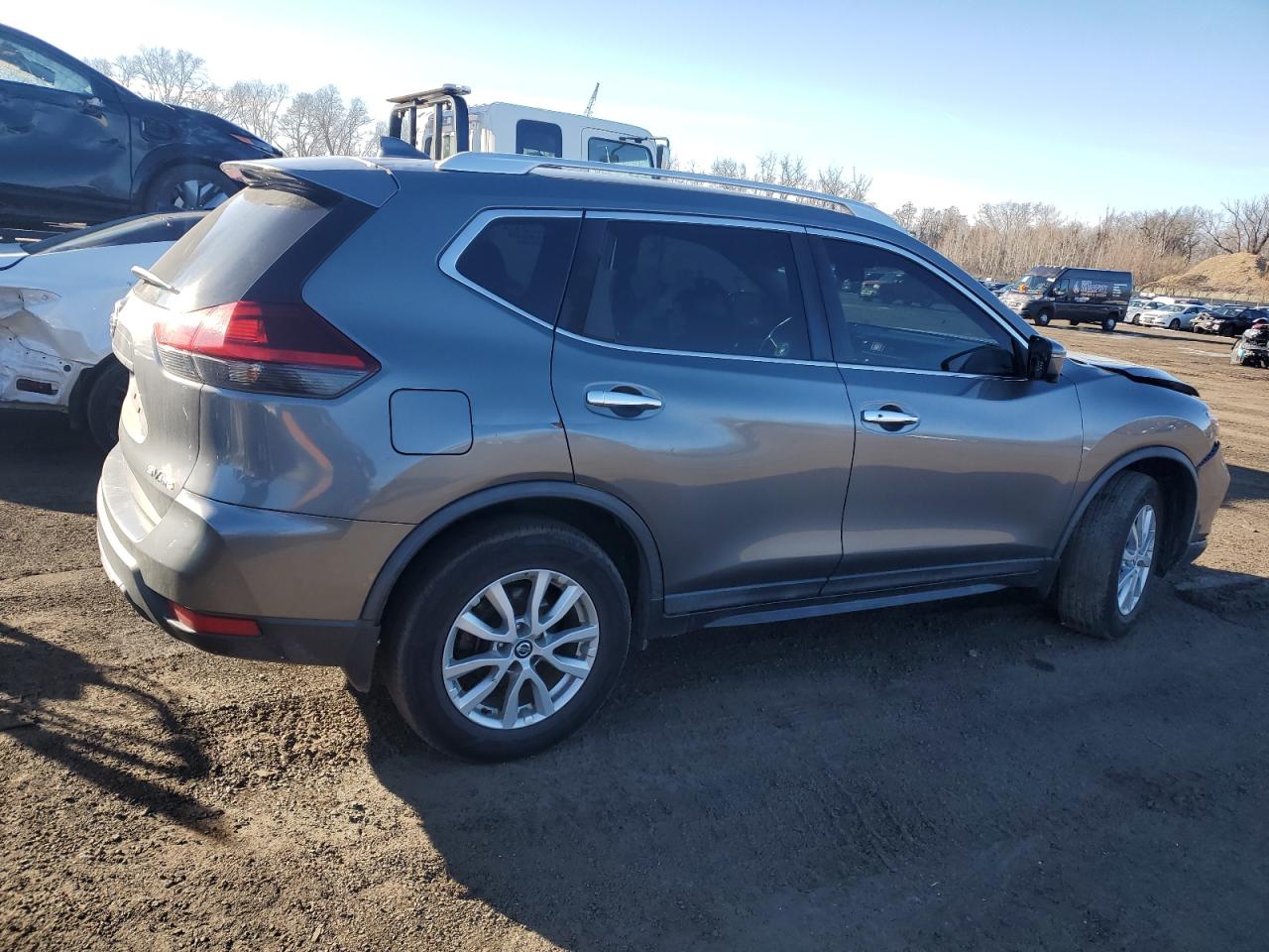 2018 Nissan Rogue - Image 3