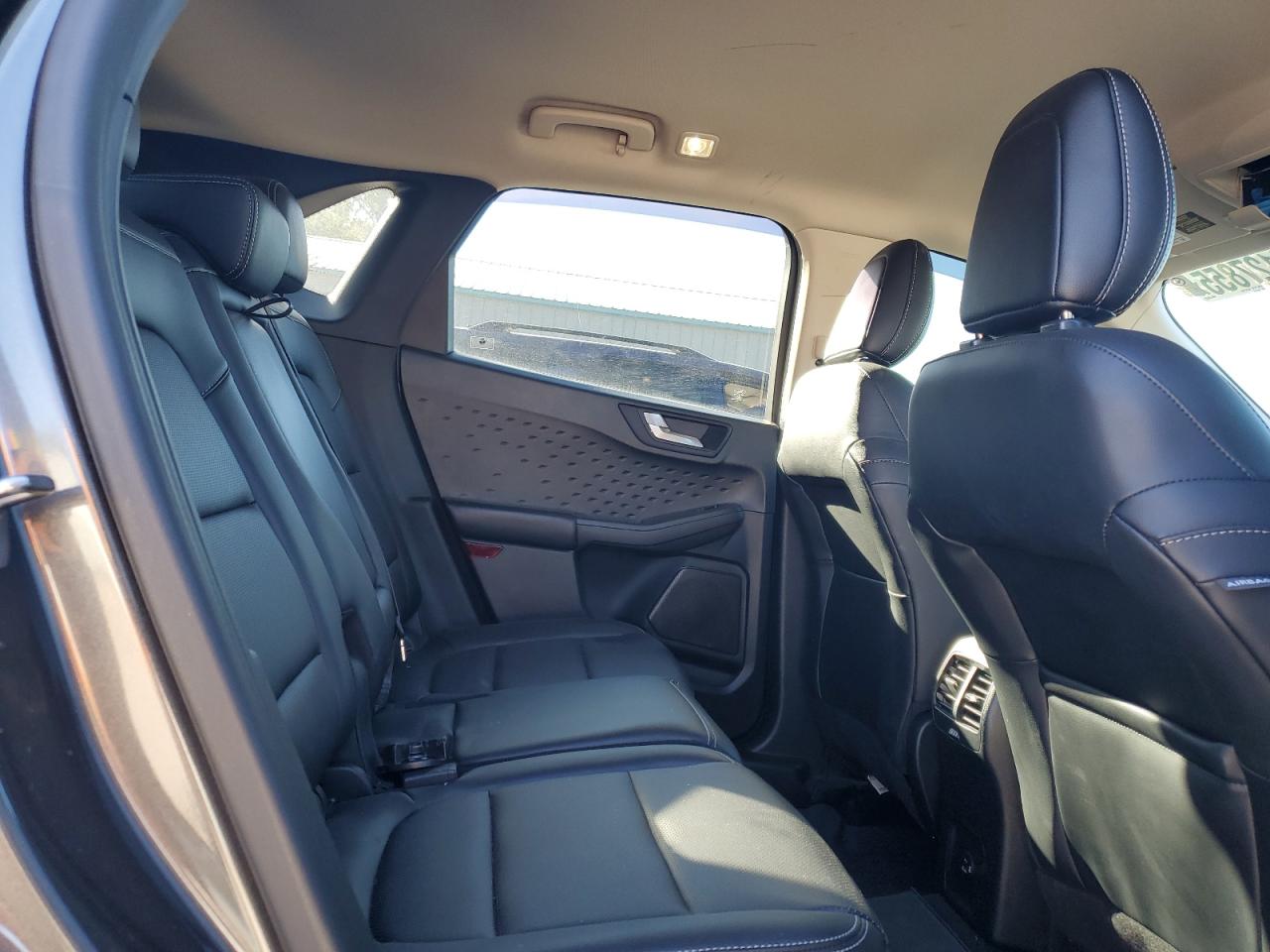 2020 Ford Escape - Image 11