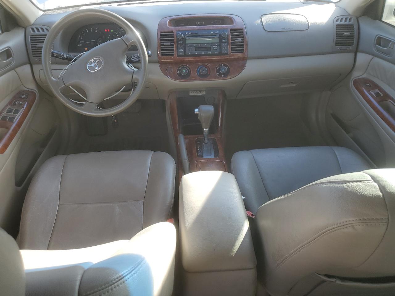 2004 Toyota Camry - Image 8