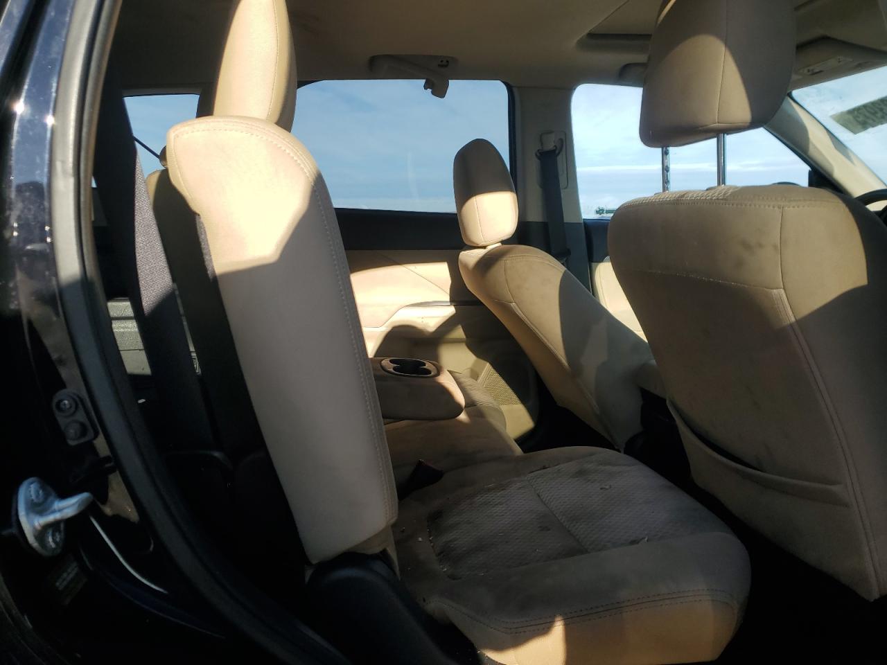 2018 Mitsubishi Outlander - Image 11