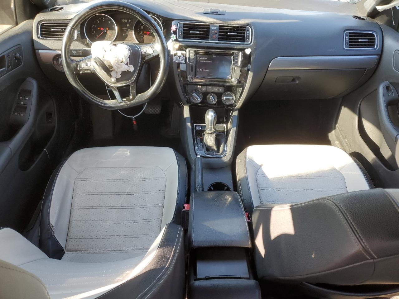 2016 Volkswagen Jetta - Image 8
