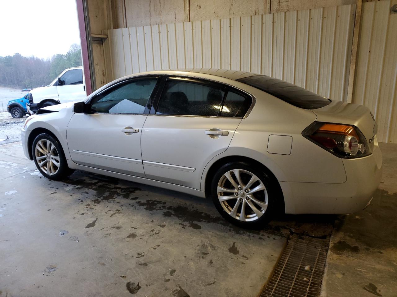 2012 Nissan Altima - Image 2