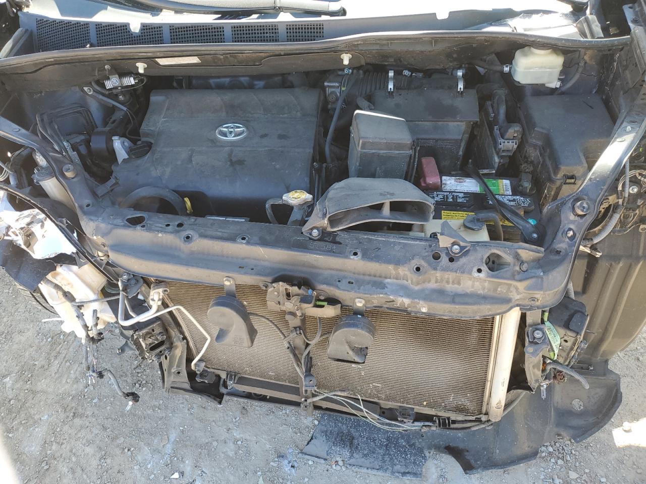 2011 Toyota Sienna - Image 12