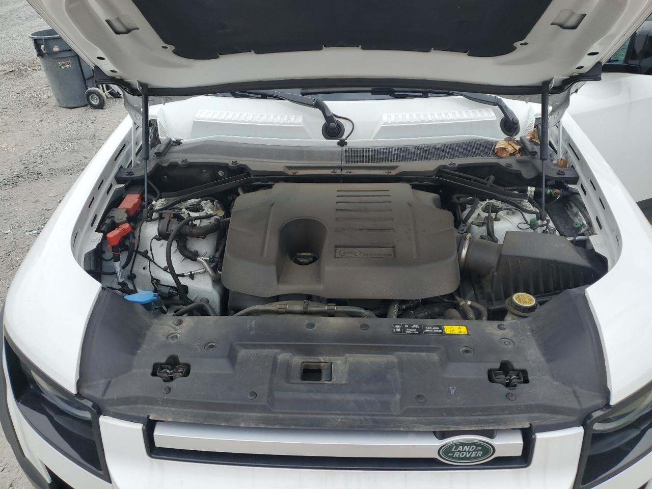 2021 Land Rover Defender - Image 12