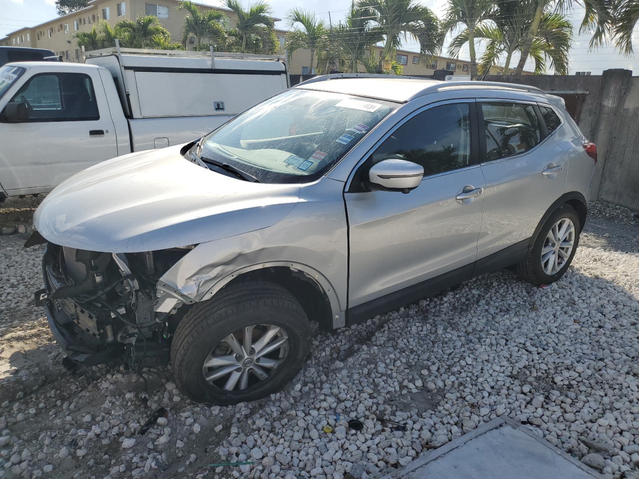 2017 Nissan Rogue Sport S იყიდება Opa Locka-ში, FL - Front End