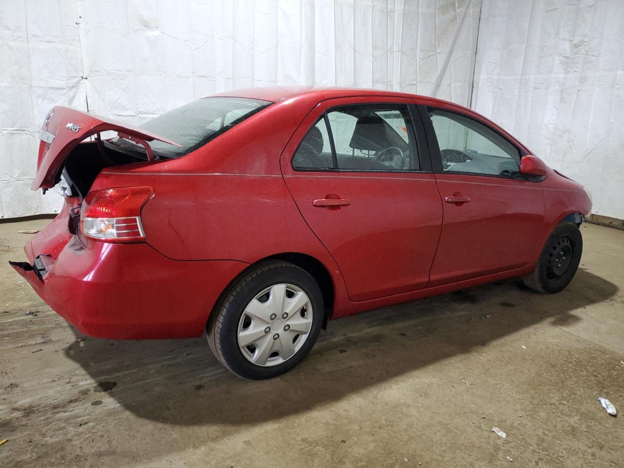 2010 Toyota Yaris - Image 3