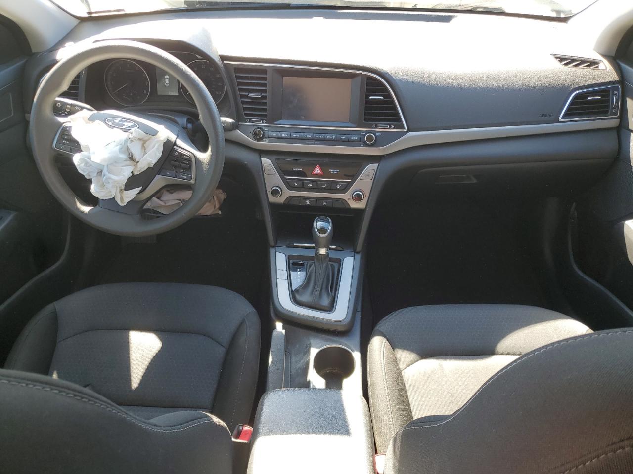 2018 Hyundai Elantra - Image 8