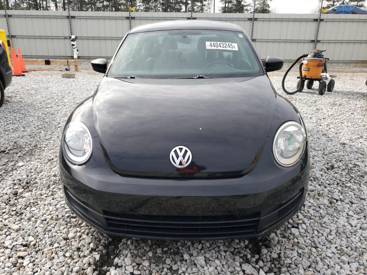 2013 Volkswagen Beetle - Image 5