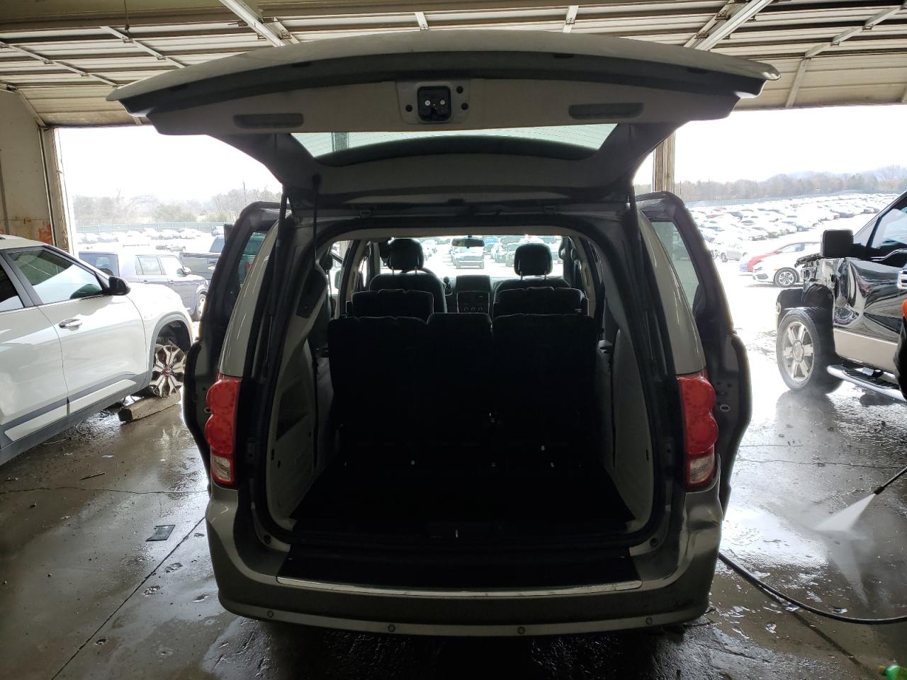 2013 Dodge Caravan - Image 6