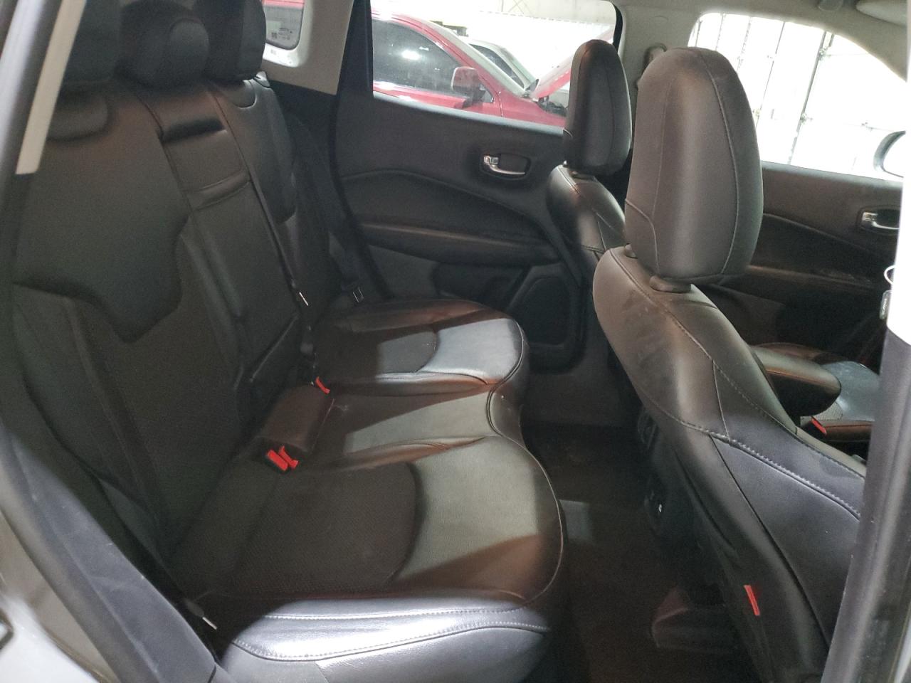 2019 Jeep Compass - Image 11