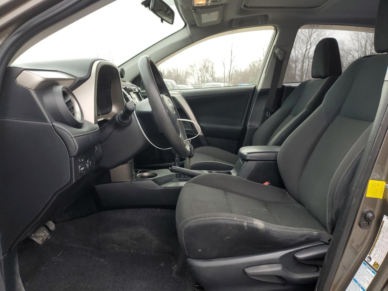 2015 Toyota RAV 4 - Image 7