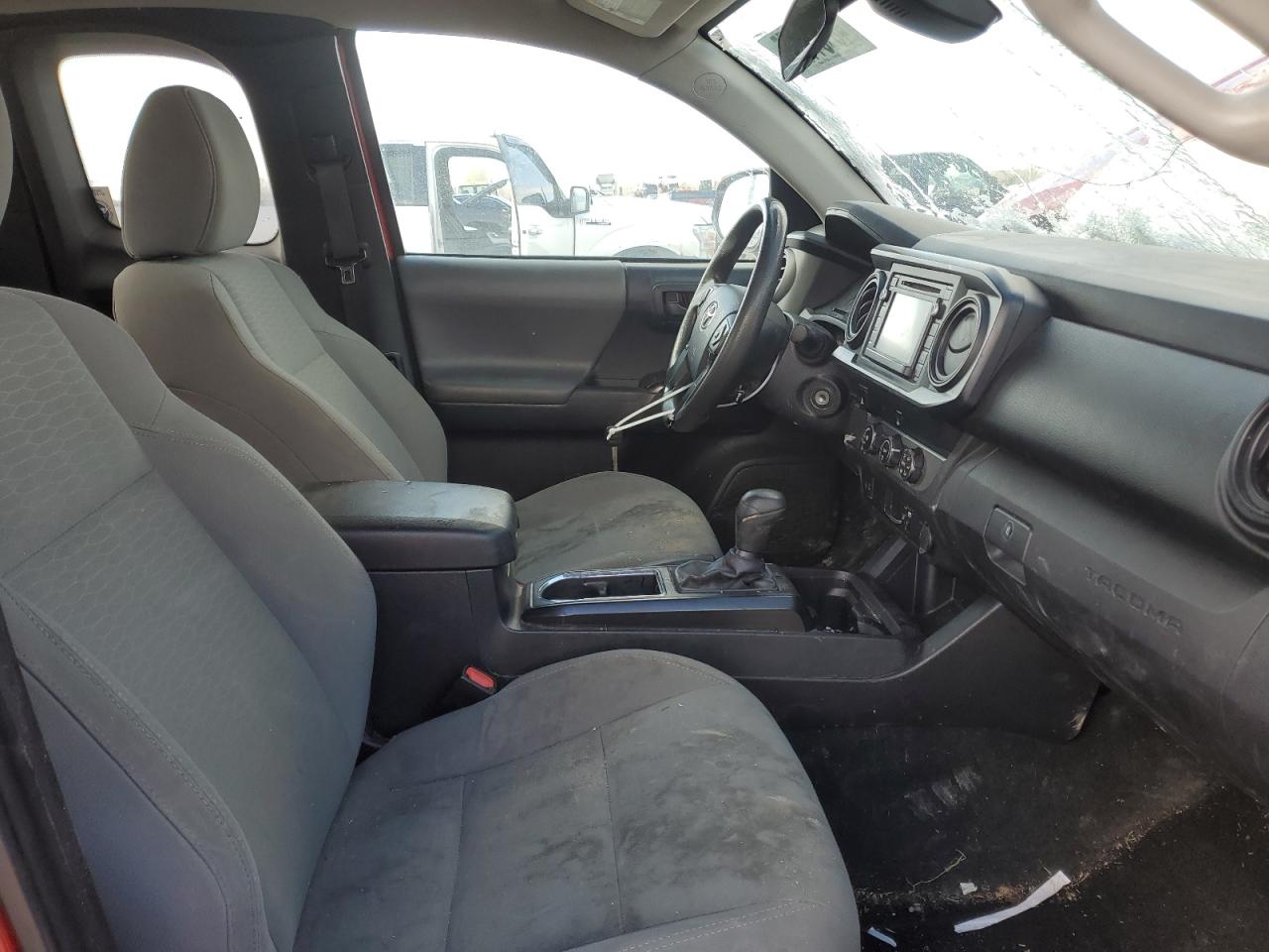 2019 Toyota Tacoma - Image 7