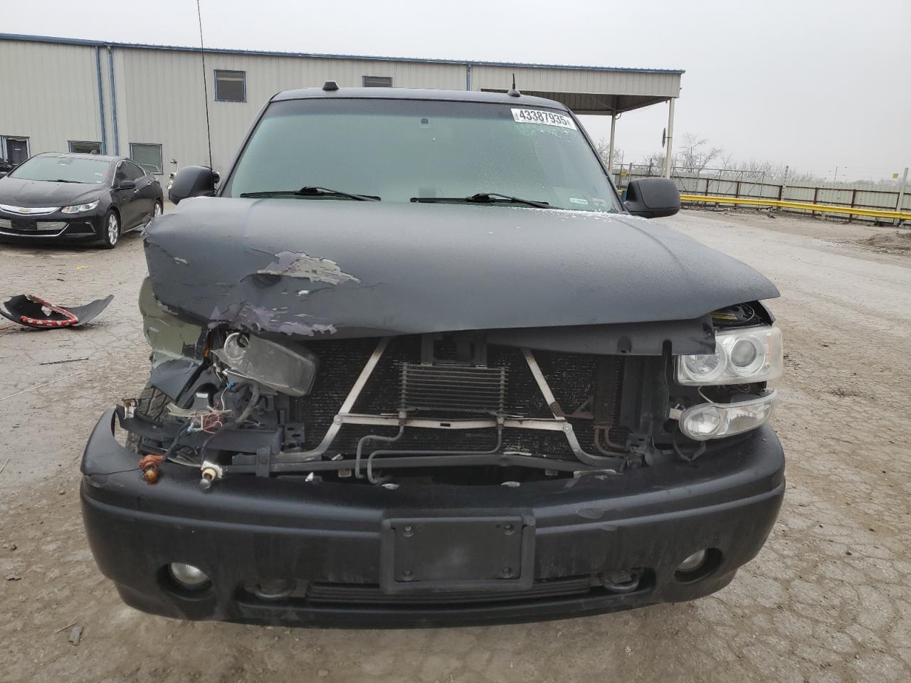2004 GMC Yukon - Image 5