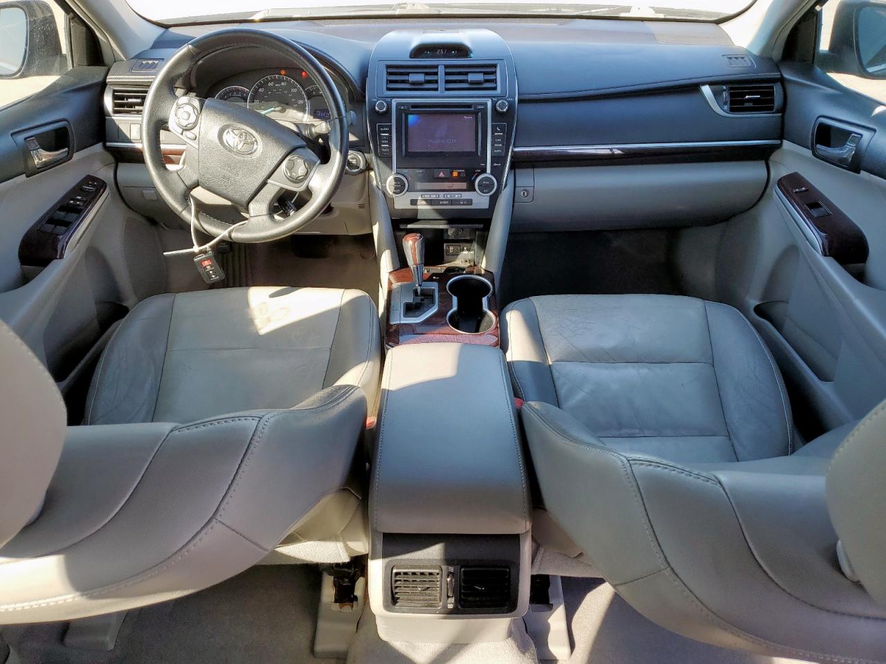 2012 Toyota Camry - Image 8