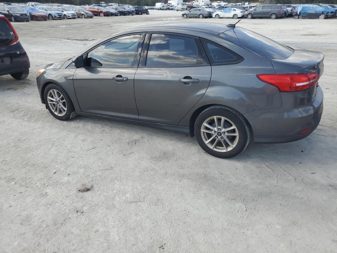 2016 Ford Focus - Image 2