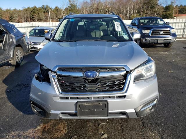  SUBARU FORESTER 2018 Silver