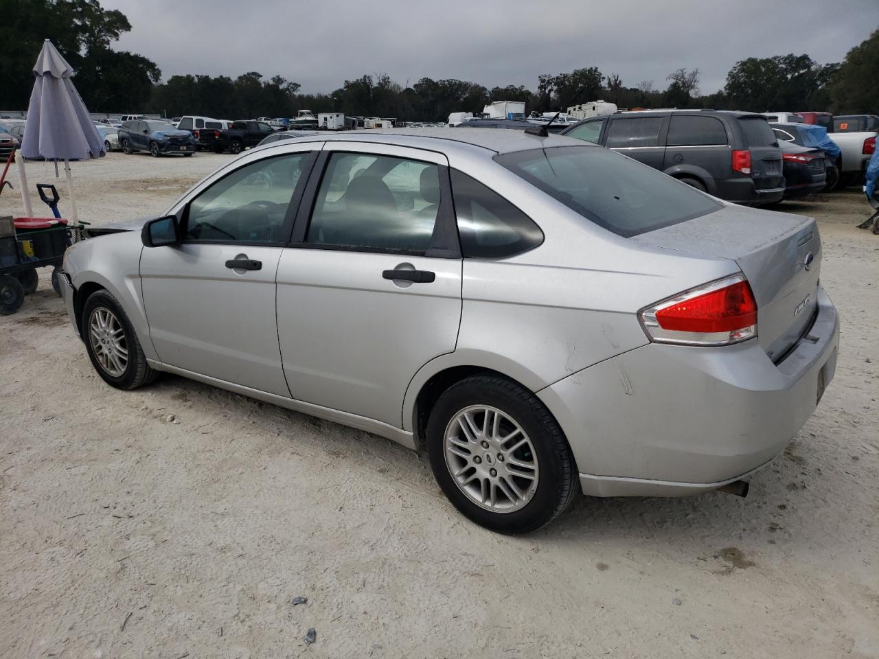 2010 Ford Focus - Image 2