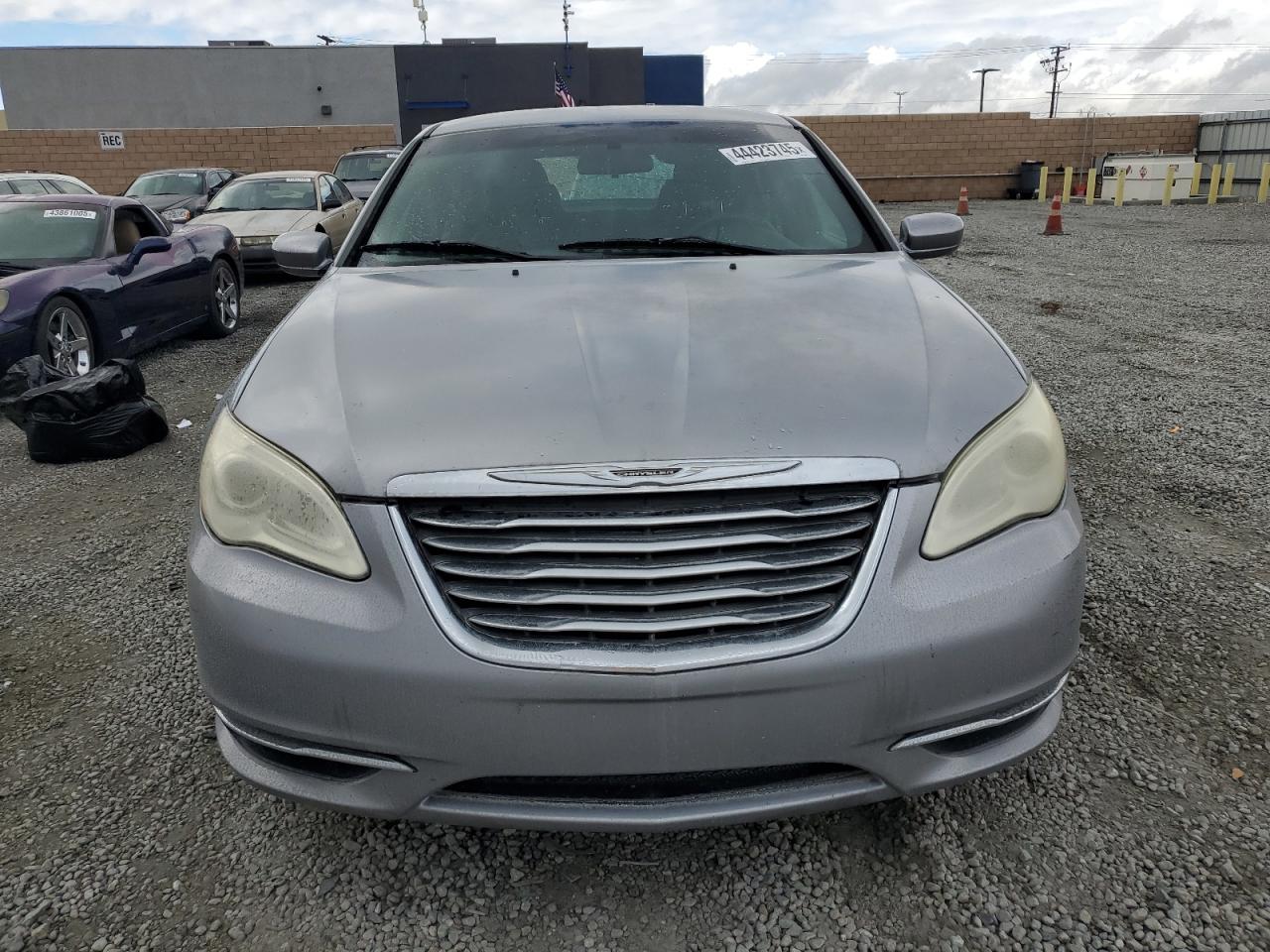 2014 Chrysler 200 - Image 5