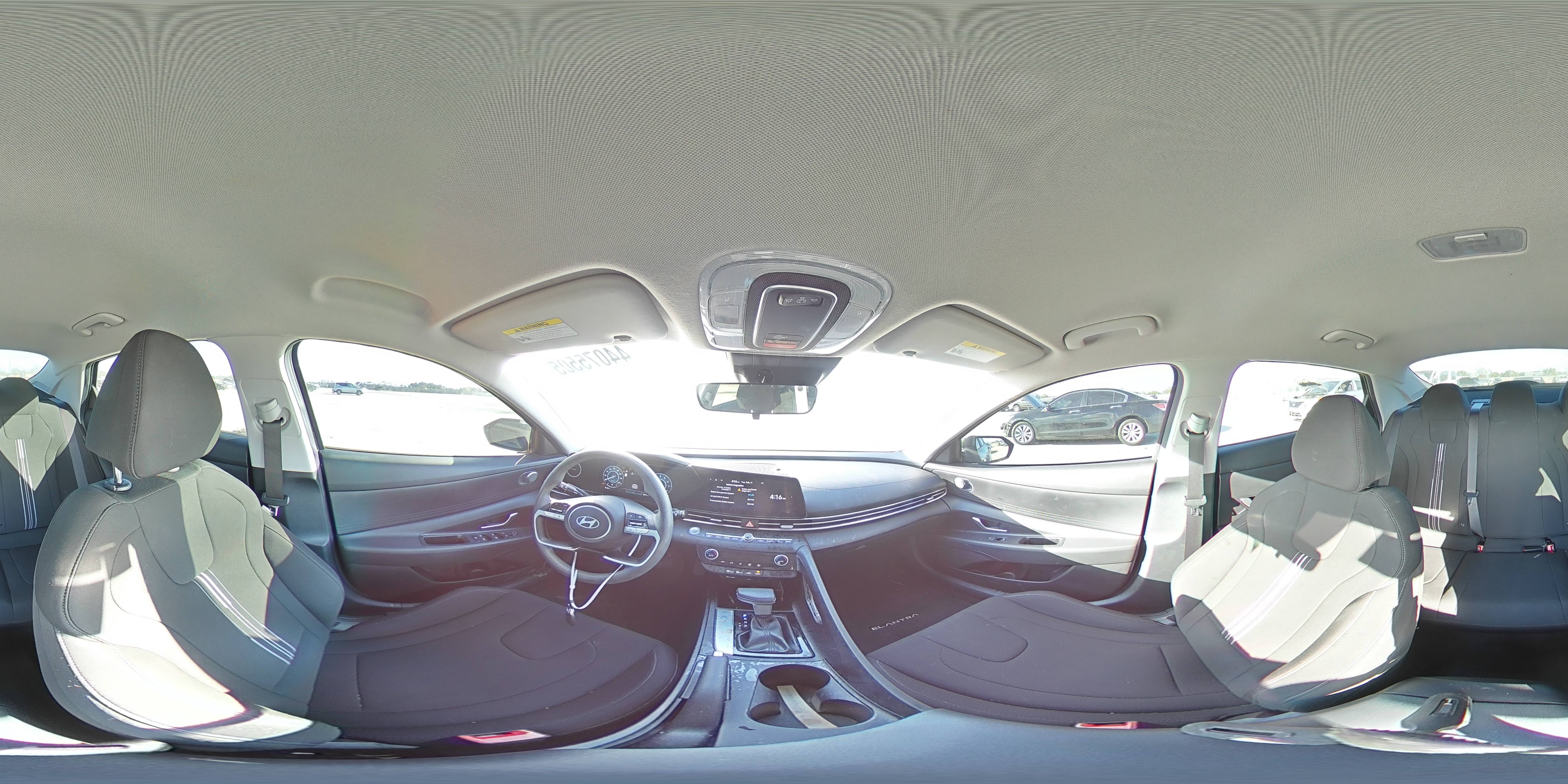 2024 Hyundai Elantra - Image 13