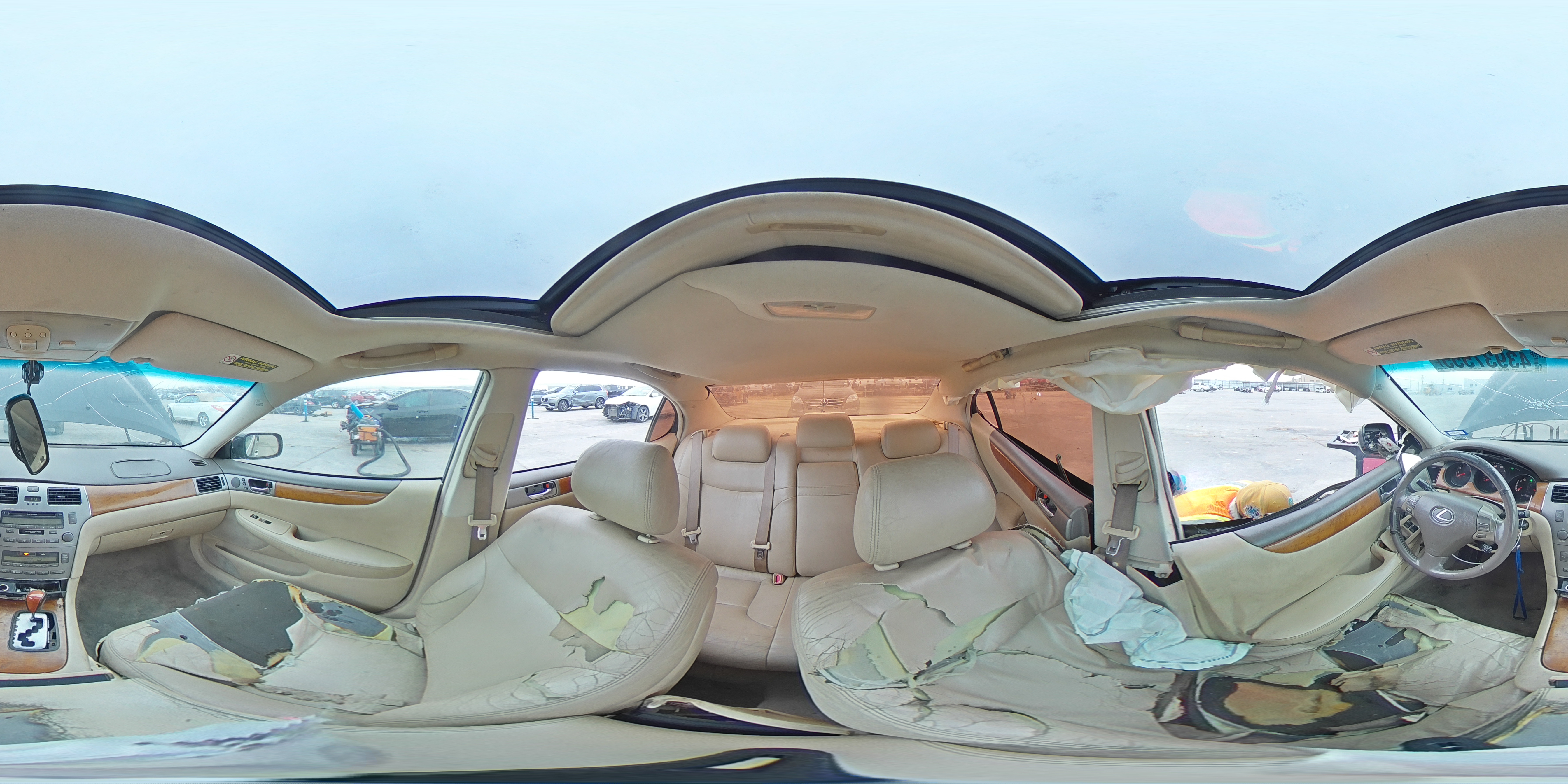 2005 Lexus ES - Image 12