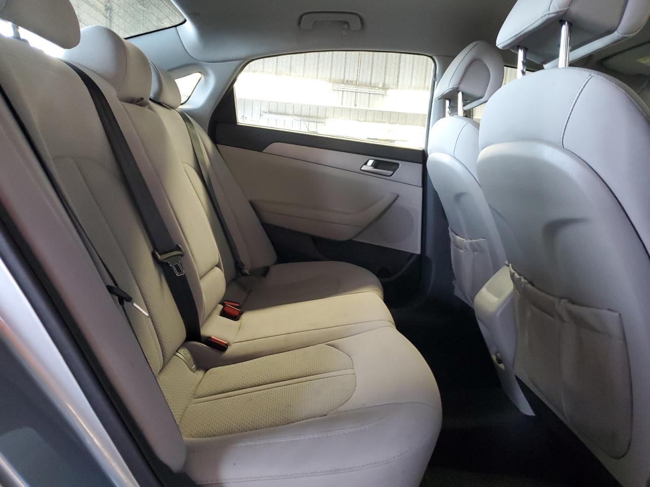 2016 Hyundai Sonata - Image 10