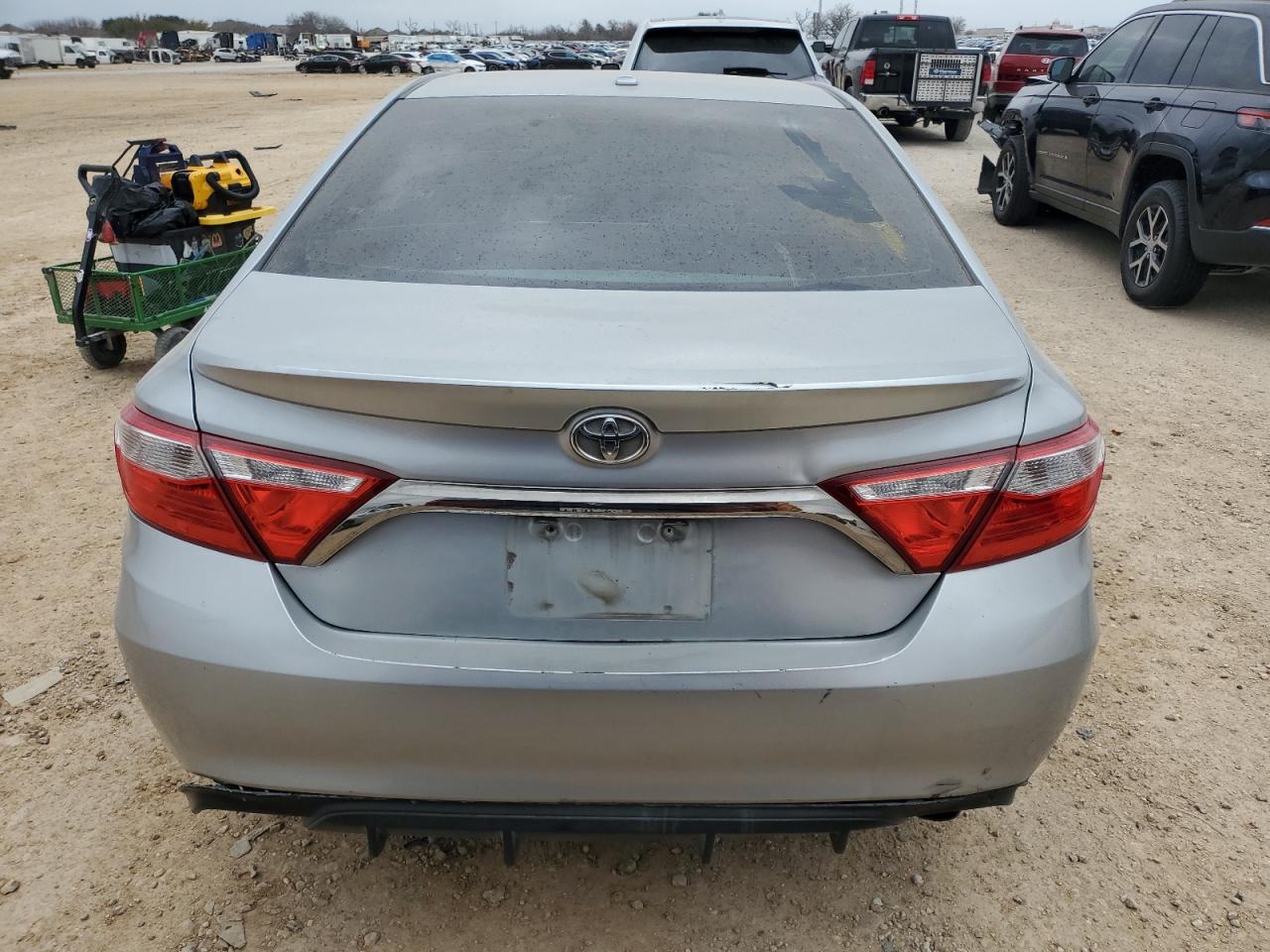2015 Toyota Camry - Image 6