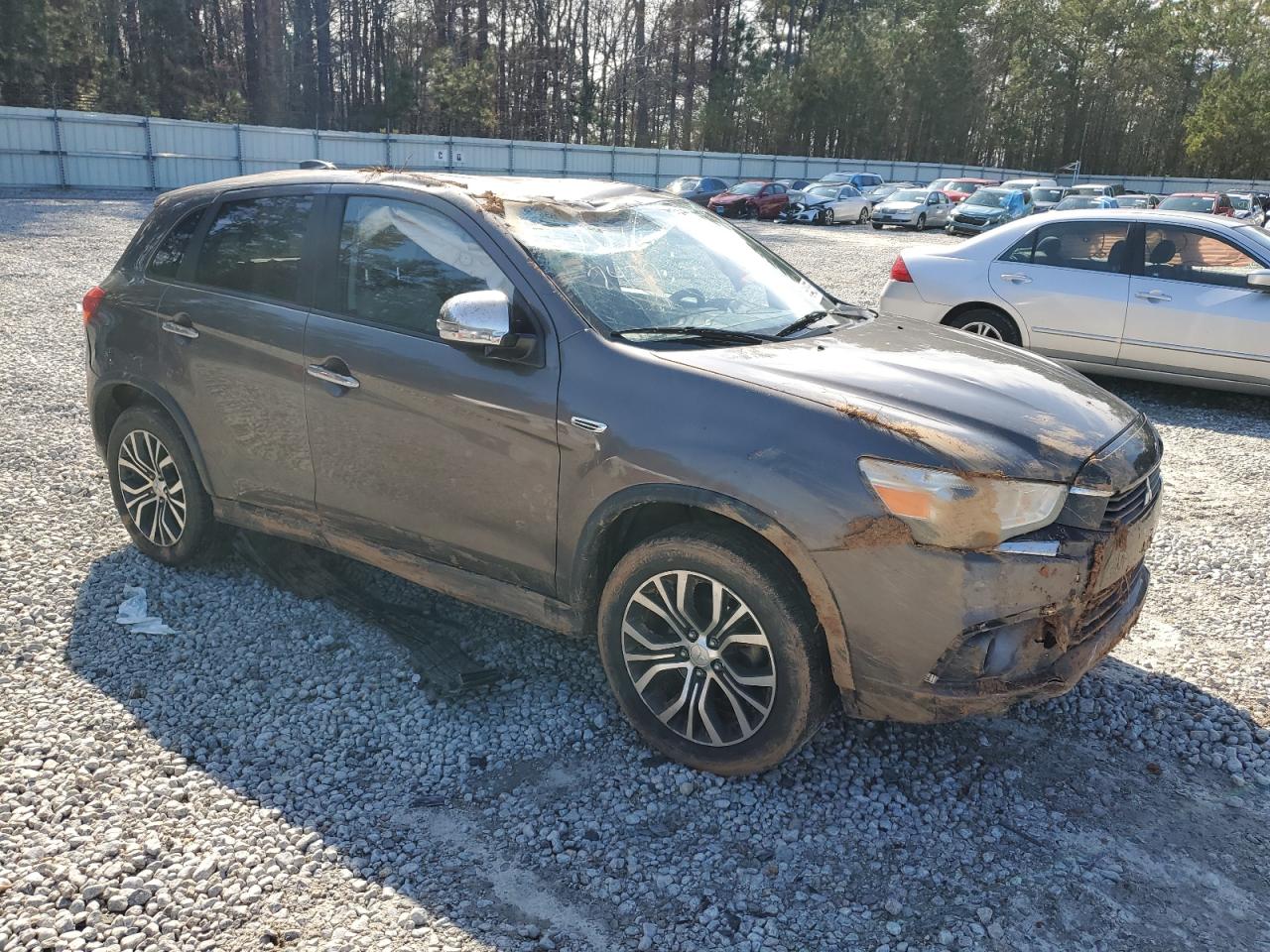 2017 Mitsubishi Outlander - Image 4