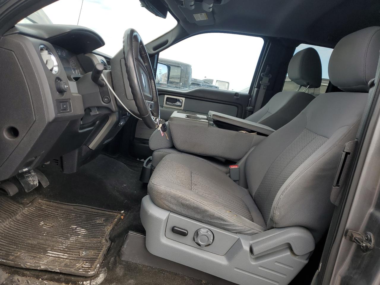2011 Ford F-150 - Image 7