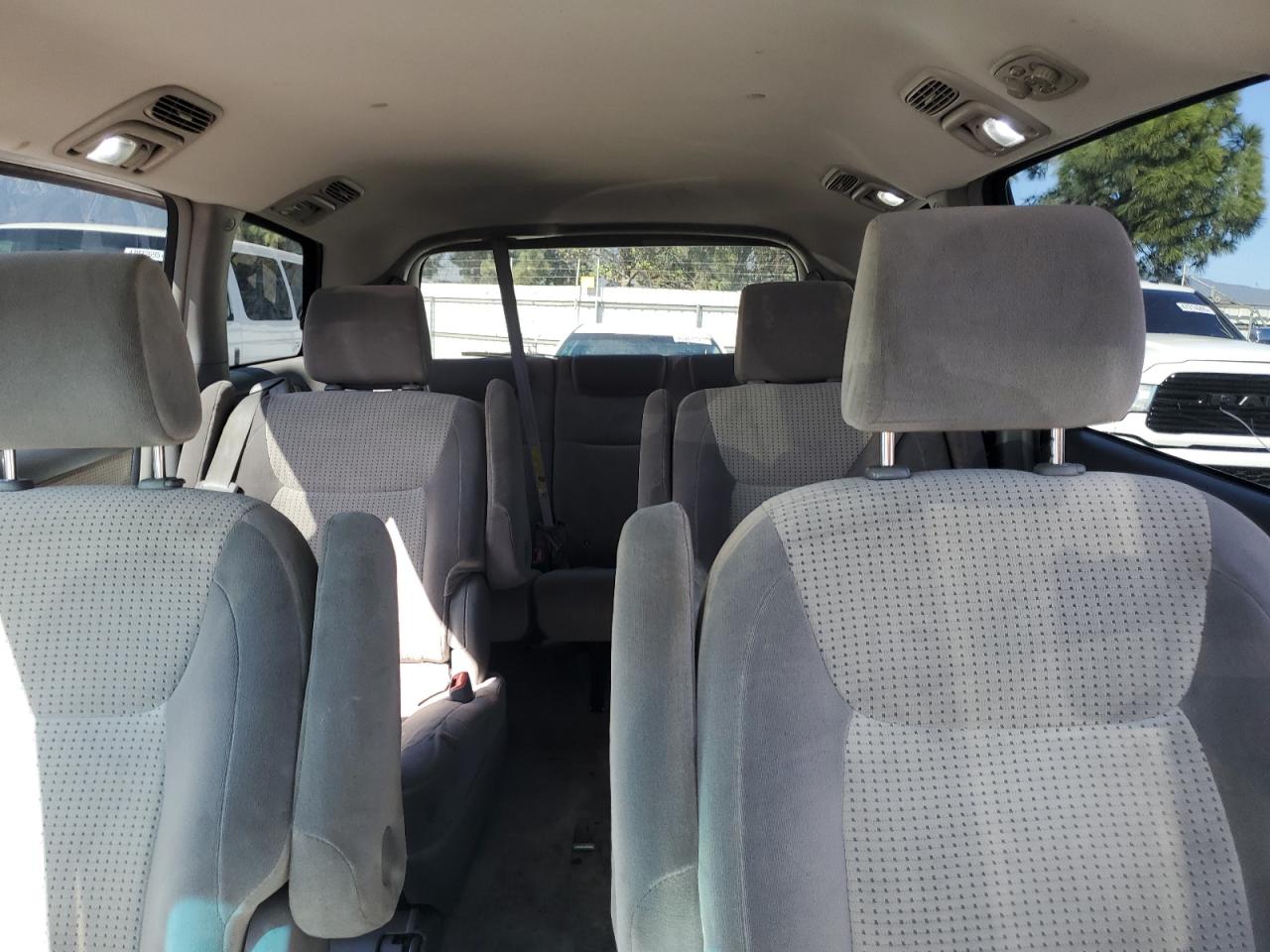 2008 Toyota Sienna - Image 10