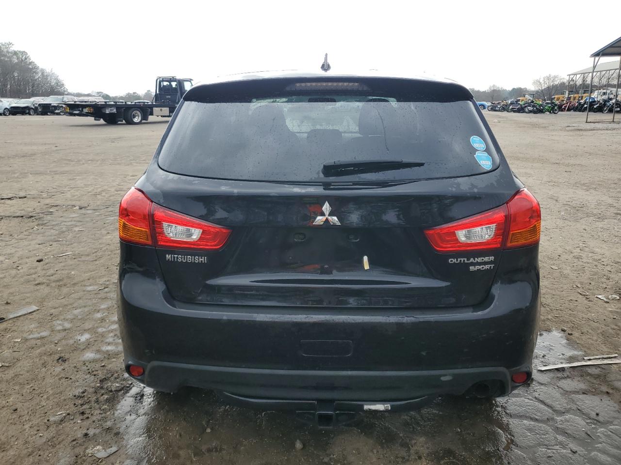 2013 Mitsubishi Outlander - Image 6